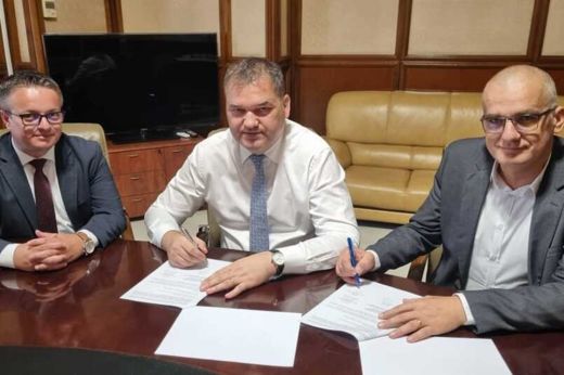 Kaplony. Aláírták a finanszírozási szerződést több mint 3 kilométeres út leaszfaltozására