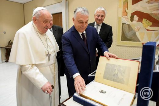 Audiencián fogadta szerdán Orbán Viktort Ferenc pápa a Vatikánban