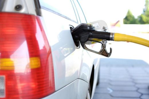 Egy tank benzinért már 30 lejjel többet kell fizetni, mint egy hónappal ezelőtt