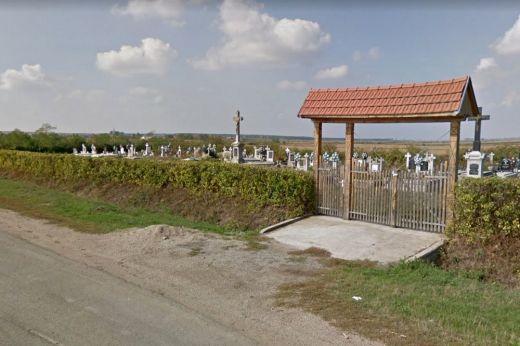 Felfüggesztett börtönre ítélték a fiatal rendőrt, aki ittasan nekihajtott a temető kerítésének