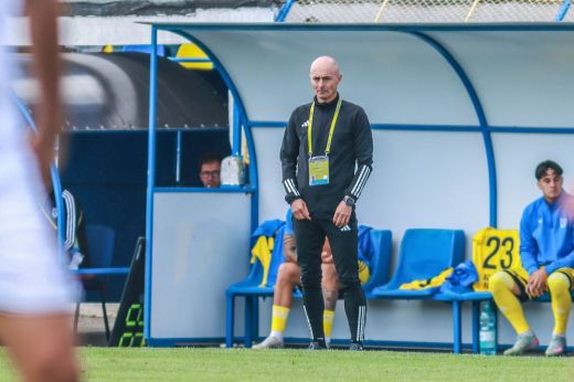 Az Olimpia VSK felbontotta Botos Sándor edző szerződését