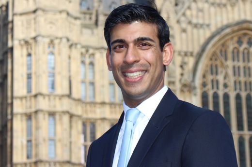 Kinevezi miniszterelnökké Rishi Sunakot a brit uralkodó