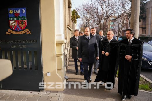 Ünnepélyesen átadták a Szatmári Református Egyházmegye új esperesi hivatalát - Képgaléria