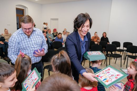 Harmincnyolc nagycsoportos kapott mesekönyvet a Rákóczi Szövetségtől a református óvodában