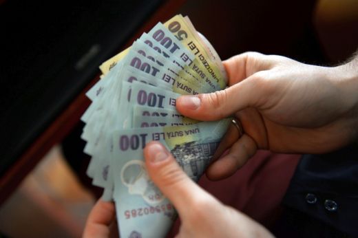 Így csalt ki több ezer lejt a TikTokon keresztül Szatmár megyei áldozatától egy nő
