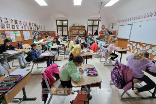 „Nem elég, hogy magyarnak születtünk, az anyanyelvünk tisztaságát meg kell őriznünk“ - XI. alkalommal fürkészkedtek a szatmári kisdiákok