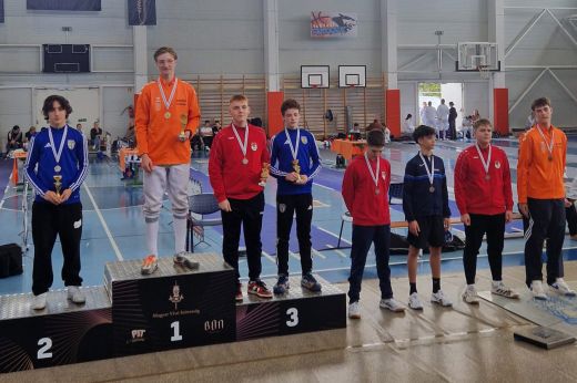 Aranyérmekkel zártak a szatmári vívók Hajdúhadházon