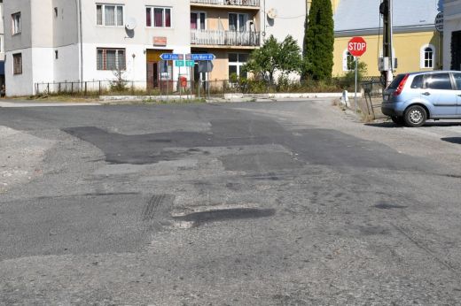 Újabb felújításra váró útszakaszt adtak át a kivitelezőnek