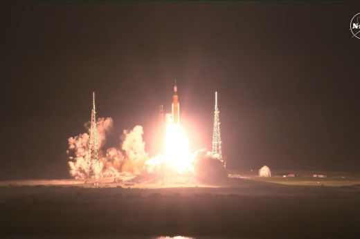 Elindult a világűrbe a NASA új generációs holdrakétája - VIDEÓ