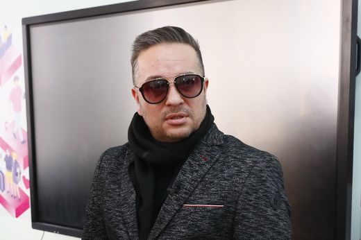 L.L. Junior kitálalt Azahriah-ról: 