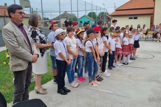 Pusztadaróc. Modern eszközökkel szerelik fel az iskolákat