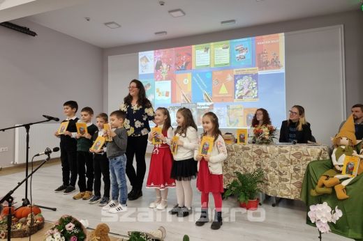 Igazi titkok derültek ki a Török Enikő Csicsergő kötetének bemutatóján - KÉPGALÉRIA
