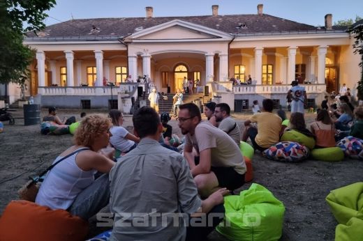 Varázslatos Perszeida est a sándorhomoki Kováts kúriában - Képgaléria, Videó