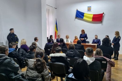 Fiatalság függőség nélkül. Börtönlátogatással tartanák a helyes úton a tizenéveseket