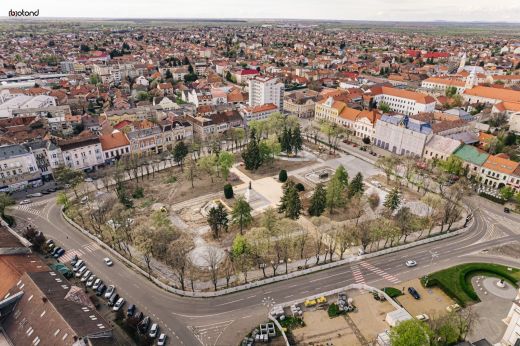 Május 15-től új közlekedési szabályok lépnek érvénybe a régi főtéren