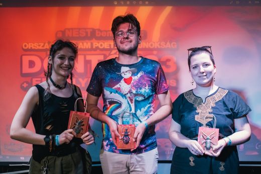 Dobogós helyen zárt Sike Zsanna az Erdélyi Slam Poetry Bajnokság döntőjében