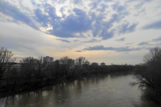 Meteorológusok: szerda estig hideg, csapadékos, szeles idő várható