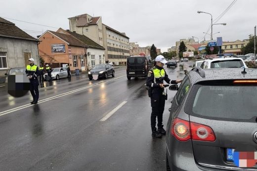 Átfogó akció: ellepték az utakat a közlekedési rendőrök
