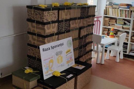Újabb ajándékcsomagokat vittek a kolozsvári gyermekklinikára a Hans Lindner Alapítvány munkatársai