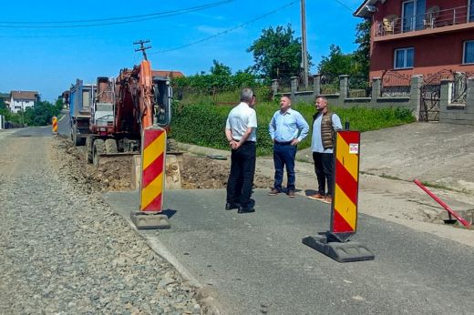 Megcsúszott az útburkolat, sürgősen javítani kell Kányaházán