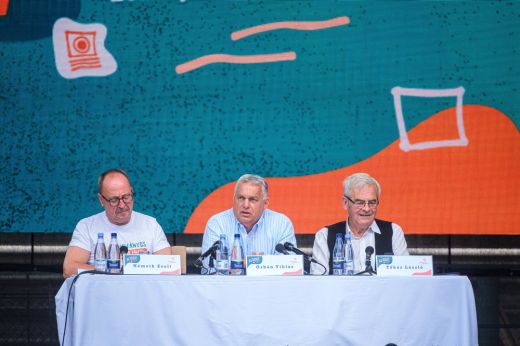 Tusványos - Orbán Viktor: világrendszerváltozás jön, Ázsia lesz a világ központja