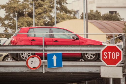 2035-re betiltják a belsőégésű motorral hajtott gépjárművek forgalmazását
