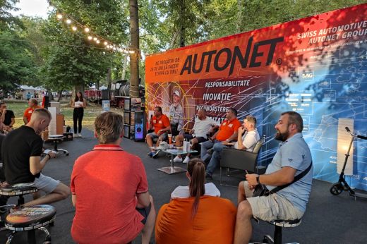 Kerekasztal-beszélgetés az Autonet-szigeten: fókuszban a villanyautók és a legújabb autóipar trendek