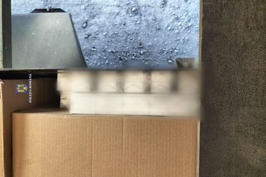 Több mint 260 ezer lejnyi csempészcigaretta került elő a szatmári férfi járművéből