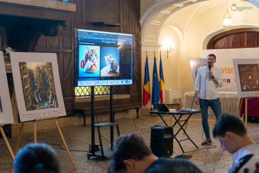 Már Nagykárolyban is megtekinthető az AI által generált képeket bemutató kiállítás