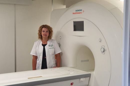 Már MRI-vizsgálat elvégzésére is lehetőség van a Korall Klinikán. Kiváló orvossal bővült a csapat