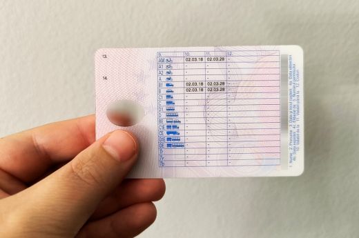 Mutatjuk, milyen feltételek mellett vezethet B kategóriás jogosítvánnyal A1-es motorkerékpárt