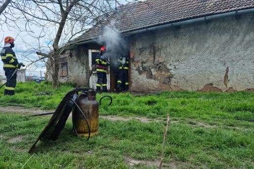 Tűz ütött ki egy kismajtényi házban. Már azt is tudni, mi okozta – KÉPEK