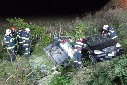 Tragikus kimenetelű közlekedési baleset történt Szatmárnémeti és Pusztadaróc között. Egy 19 éves lány életét vesztette   - Fotók