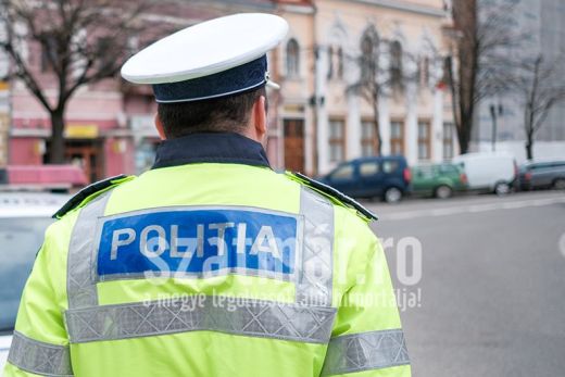 Kattant a bilincs a mobiltelefon-tolvaj csuklóján