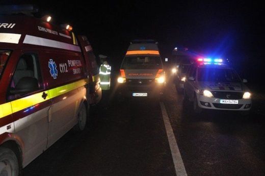 Eszméletlen nőre bukkant az út mentén egy járőrpáros. Azonnal elindultak vele a kórházba!