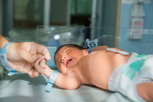 Az első negyedévben 68 gyermeket hagytak el a szülészeteken és más egészségügyi intézményekben