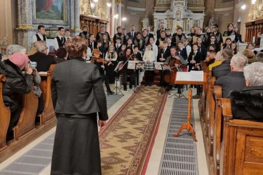 ,,Zengje vígan Föld és Ég” - adventi karácsonyra hangoló koncert a Székesegyházban