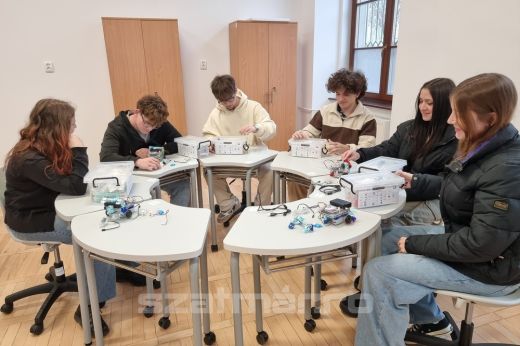 A jövő tanterme: használatba vették az új SmartLabot a Kölcseyben