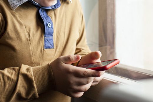 Olaszországban is betiltották az iskolai mobiltelefon-használatot