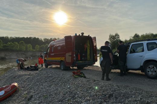 Megérkeztek a búvárok, folytatódik a 19 éves fiú utáni kutatás - FRISSÍTVE