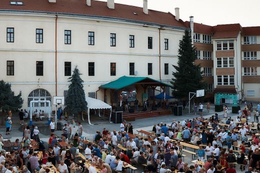 Hagyomány és fiatalosság. Idén is visszatér a Véndiáktalálkozó