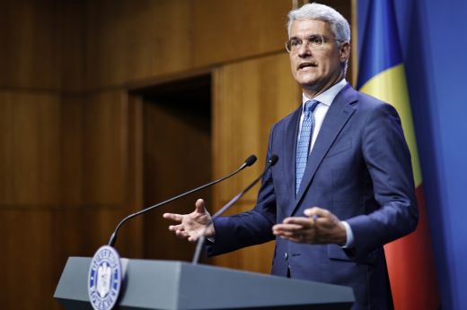 Elfogadta a kormány a közalkalmazottak bérpótlékát csökkentő sürgősségi rendeletet