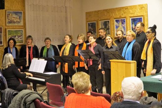 Unitárius találkozókról és étkezésről örömteli (Joyful) hangulatban