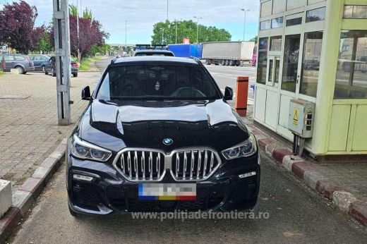 Belga hatóság által keresett BMW-t kapcsoltak le a petei határátkelőnél