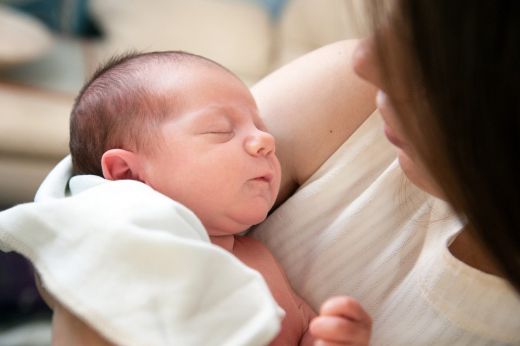 Ingyenes szoptatási tanácsadásra várják a leendő édesanyákat