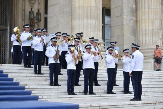 A Román Csendőrség katonazenekara ad koncertet Szatmárnémetiben