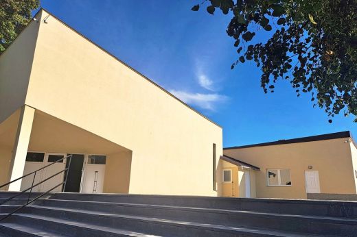 Méltóbb körülmények a gyászolóknak: befejeződött az Amaci úti temető felújítása