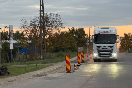 Nagykároly: javítják az utat Kálmánd irányába