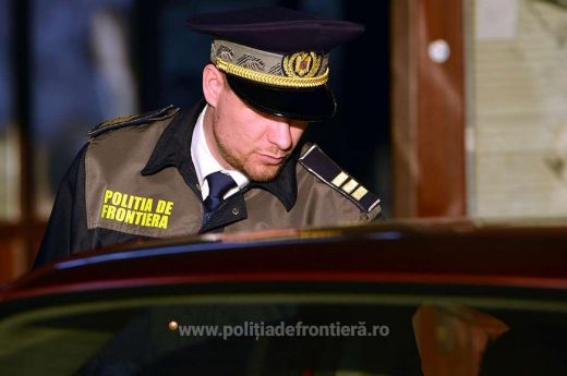 Ismét körözött személyt fogtak a petei átkelőnél