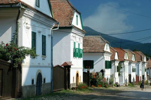 Hegedüs Csilla: 5 erdélyi kúria és 147 falusi hagyományos porta felújítását finanszírozzuk uniós alapokból